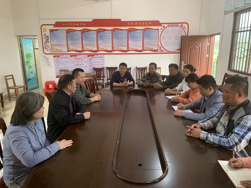 /QJ_827880371139.jpg 爱长村工作交接现场.jpg