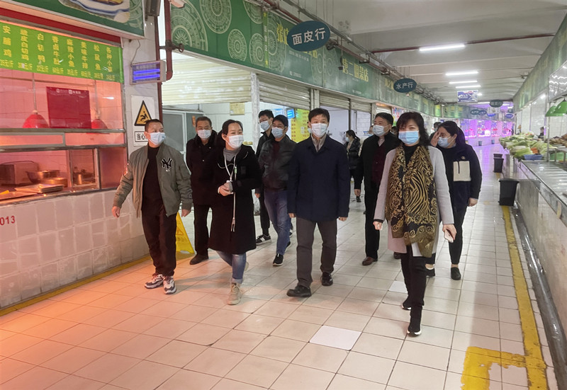 /QJ_240386677267.jpg 考察现场(拍摄:韦湘红) (2).jpg